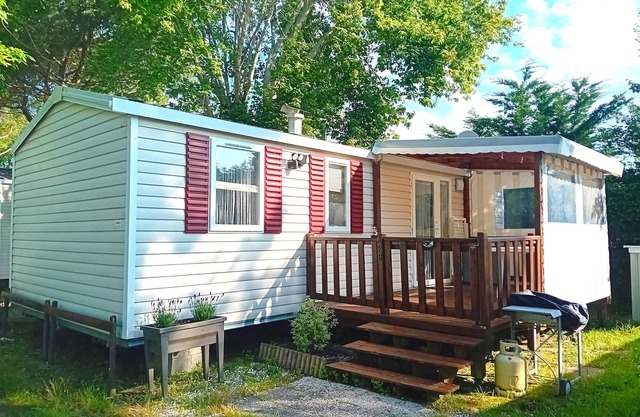 3 Bed - Sleeps 6 - On-Site Activities - Parking