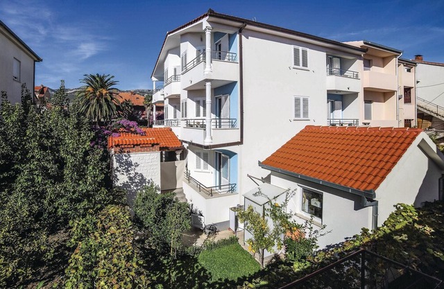 3 bedroom accommodation in Kastel Novi