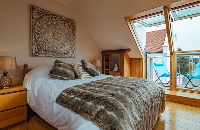 3 bedroom accommodation in Sandgate