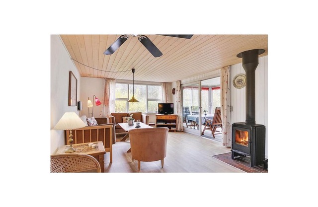 3 bedroom accommodation in Spøttrup