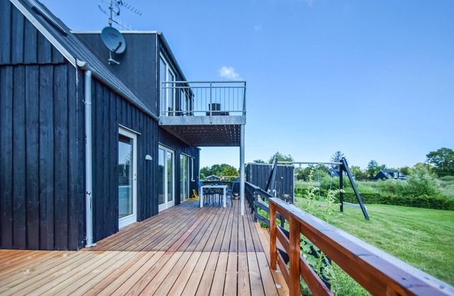 3 bedroom accommodation in Humble