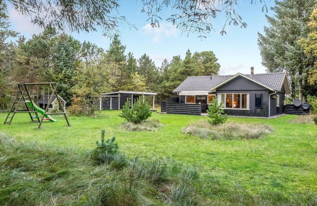 3 bedroom awesome home in Vejers Strand
