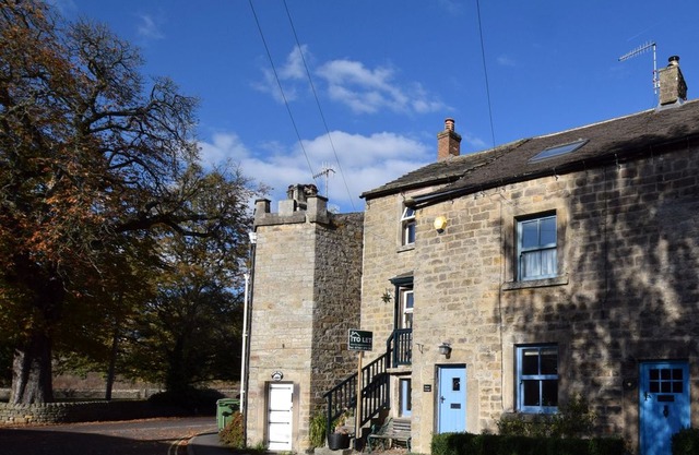 3 bedroom Cottage in Baslow - PK908