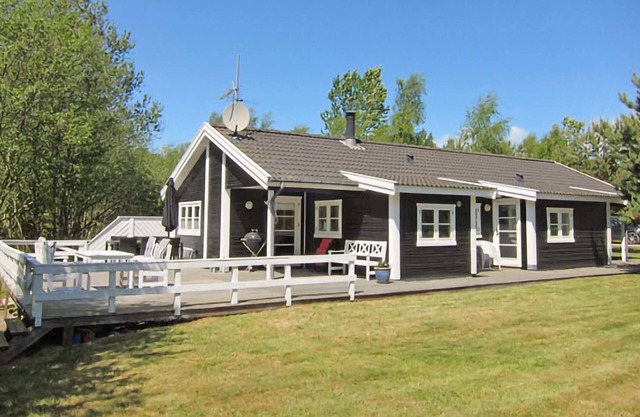3 bedroom nice home in Aakirkeby