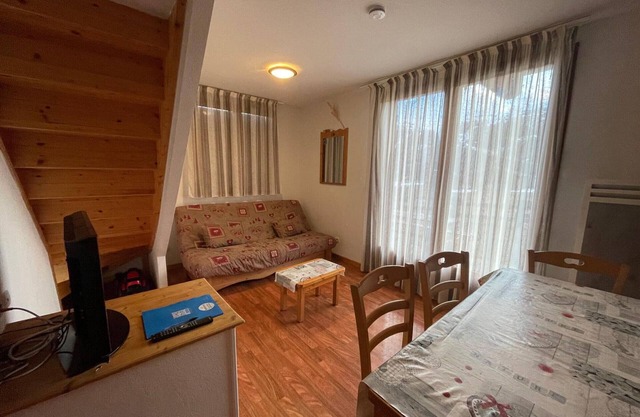 3-Room Chalet for 6 with Terrace in SuperDévoluy