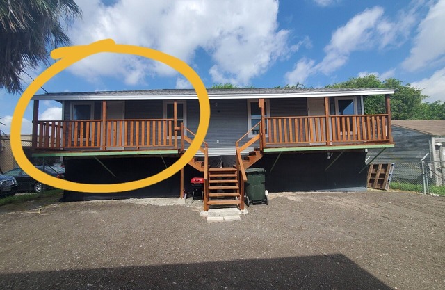 Stay Downtown Bayfront Mcgee Beach Sphon Shoreline Hosp 