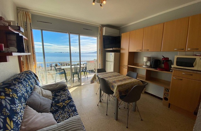 3-star A/C apt near Thermes and pond, pets allowed