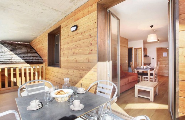 Ski Slopes Locker La Clusaz 