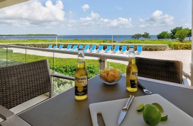 315 Mariners Club - 3 bedroom condo with unobstructed ocean views