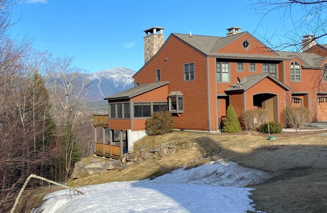 325 m² Condo ∙ 5 bedrooms ∙ 12 guests