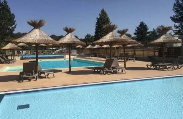 33 m² Mobile home ∙ 3 bedrooms ∙ 6 guests