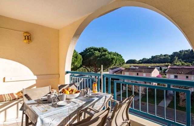 33 m² Resort ∙ 2 bedrooms ∙ 4 guests