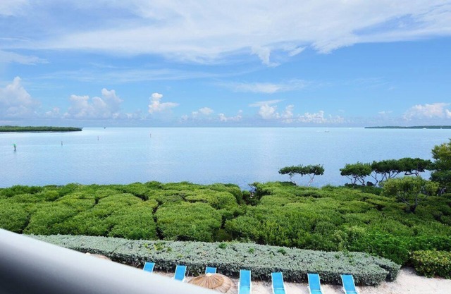 335 Mariners Club - 3 bedroom luxury condo with infinite ocean views