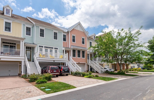 33500 Marina Bay - BEAUTIFUL NEW HOME IN THE PENINSULA!