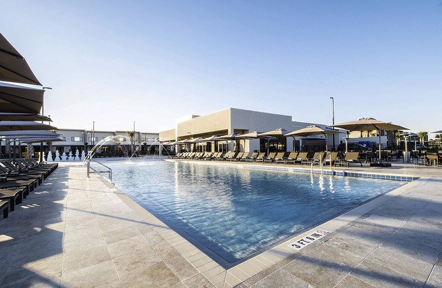 4 B/R Villas with Free Parking & Wi-Fi with Pool Near Disney