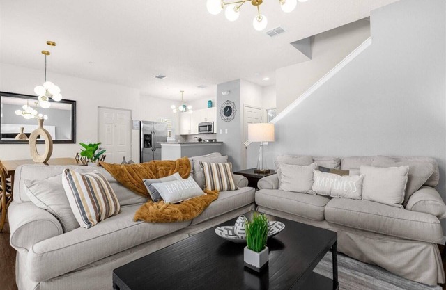 4 BD/3 BA/Lucaya Village (21-101)