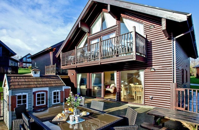 4 bedroom accommodation in St Columb Major