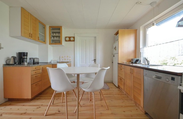 4 bedroom accommodation in Roslev