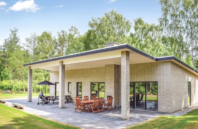 4 bedroom amazing home in Ebeltoft