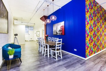 4 bedroom(s) House near London