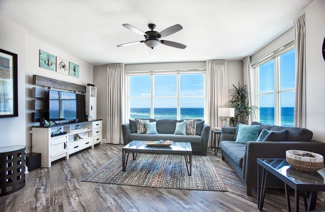 4 Complimentary Beach Chairs! Aqua 601 Oceanfront-3 Balconies! Sleeps 8+Clean
