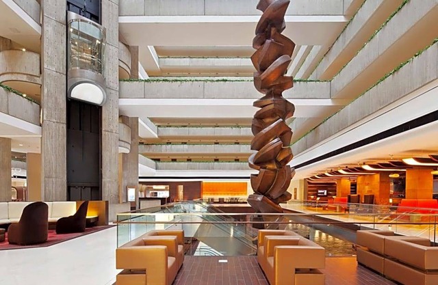 4-Star Hotel ∙ Hyatt Regency O'Hare Chicago