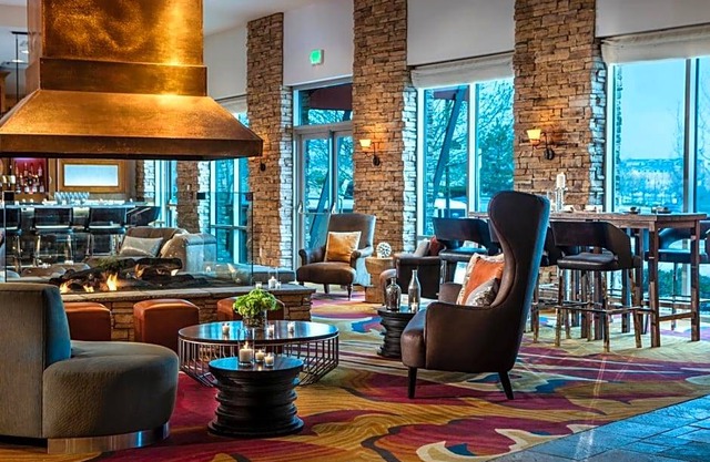 4-Star Hotel ∙ Renaissance Boulder Flatiron Hotel