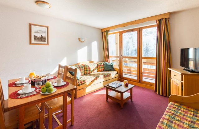 Foot Of The Slopes Swimming Ski Locker 