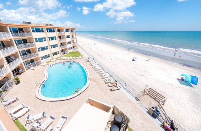 4th Floor Oceanfront 2BR Condo w/Balcony & Beach Views, Unit 448