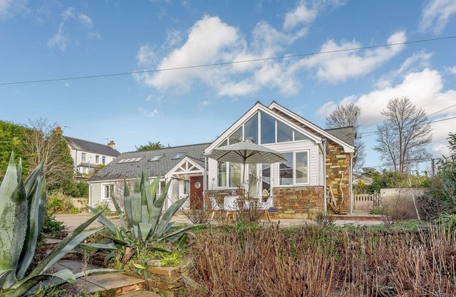 5 bedroom accommodation in Tywardreath, near Par