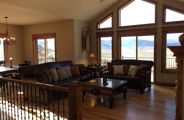 5 minutes from Granby Ranch, 18- Min from Winter Park, Gorgeous Views