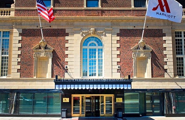 5-Star Hotel ∙ Marriott Syracuse Downtown
