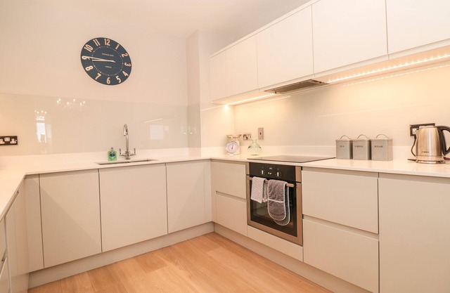 The Manor Hillfield Village 