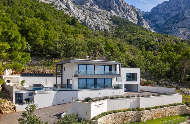 Villa Melody Bast 