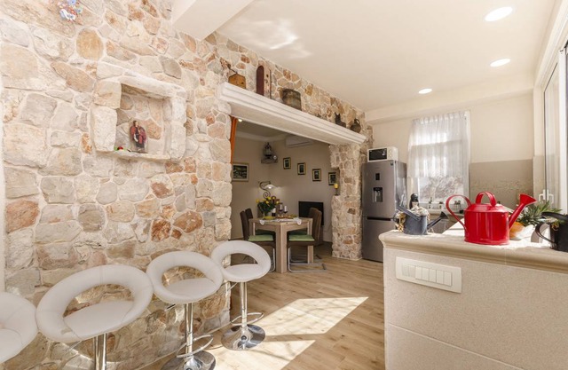 Mirella 