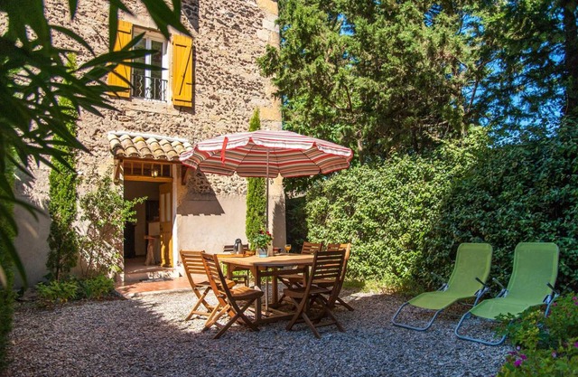 Holiday Shower Toilet 