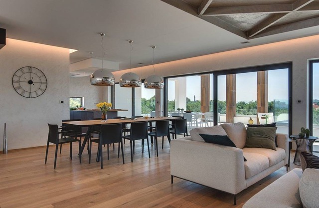 533 m² House ∙ 7 bedrooms ∙ 14 guests