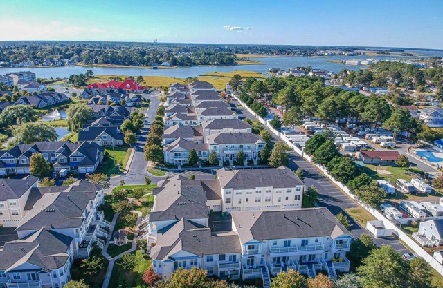 5M to Beach, Bayside Bethany Lks Luxury: Bayfront Ind/Ot pool/5 STAR Club House