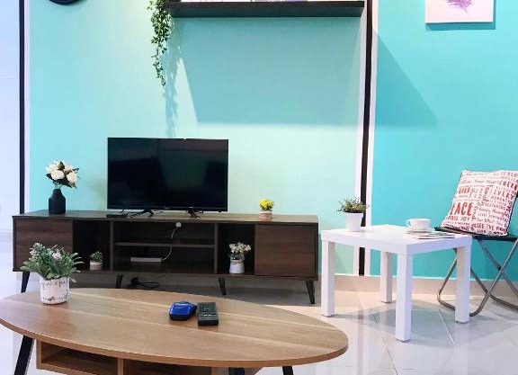 6-8 pax SetiaWalk 5min LRT Cozy Apartment Puchong