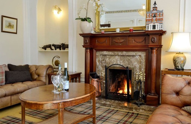 6 bedroom accommodation in Ballater