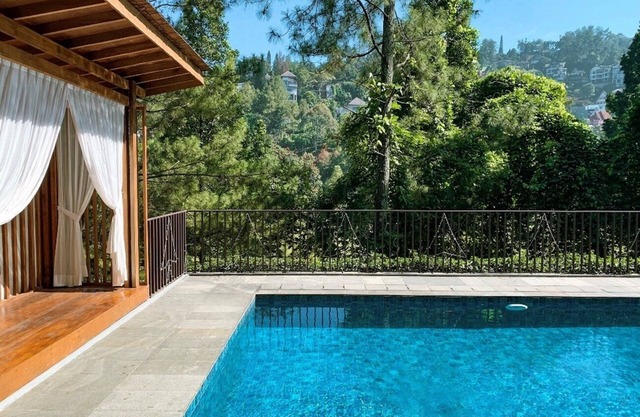 6 BR Hill View Villa with a private pool 3