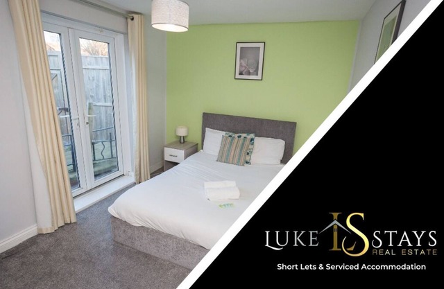 Block The City Shops 