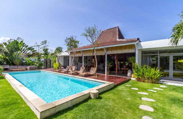 607 m² Villa ∙ 4 bedrooms ∙ 10 guests