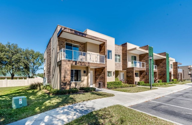 7641 Recife Amazing 4 Bedroom Magic Village TownHome