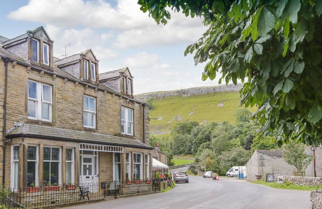 8 bedroom accommodation in Kettlewell, near Skipton