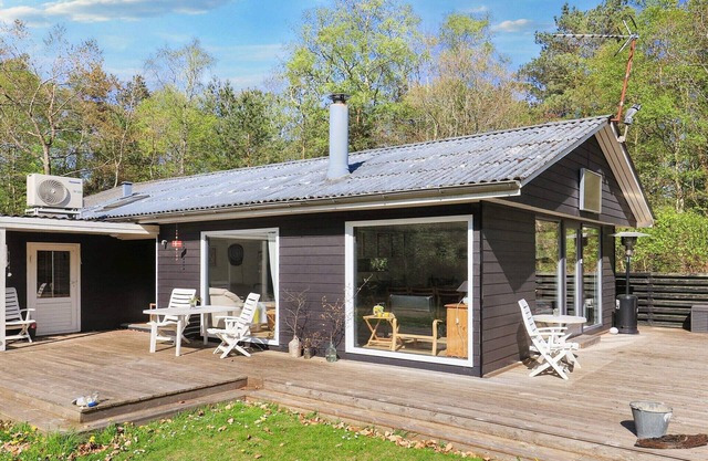 8 person holiday home in Hadsund