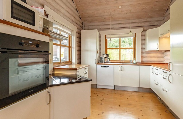 8 person holiday home in Frørup