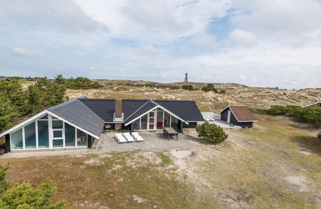 8 person holiday home on a holiday park in Fanø