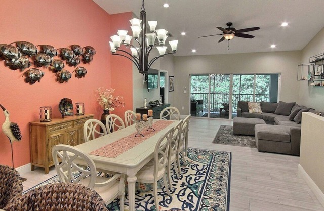 808 Mariners Club - 4 bedroom townhome, 2 seperate living areas