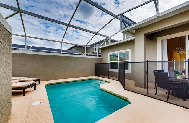 8985 CC - 5 Bedrooms Townhome Retreat